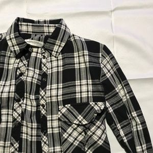 Zara | Black and White Plaid Flannel Size S